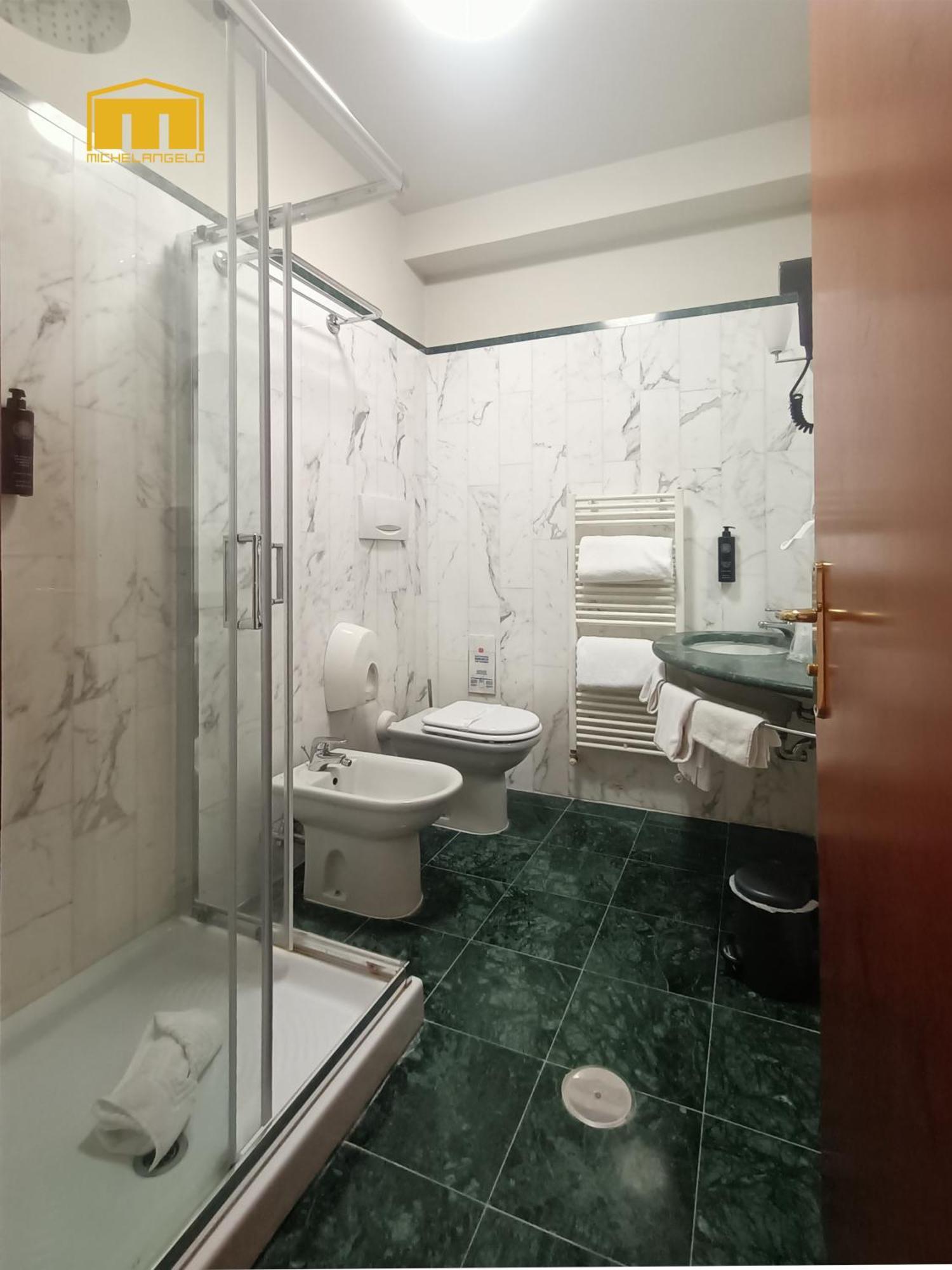 Hotel Michelangelo Palace & Spa แตร์นี ภายนอก รูปภาพ