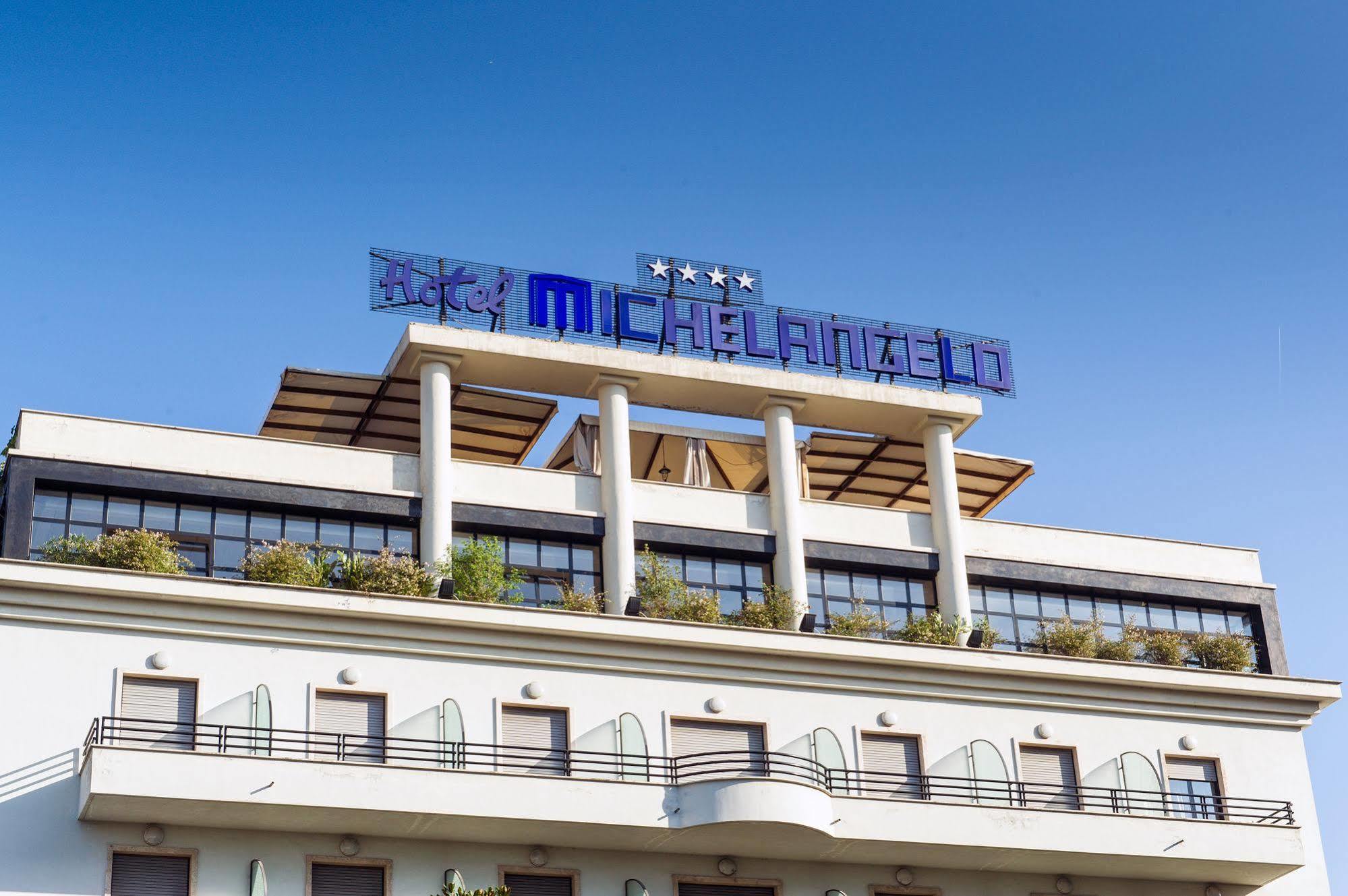 Hotel Michelangelo Palace & Spa แตร์นี ภายนอก รูปภาพ